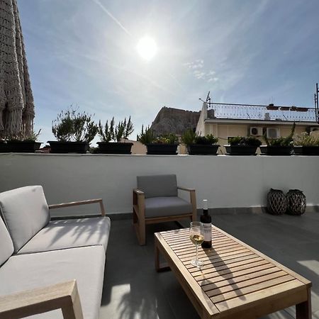 Step One | Luxury Suites Right In The Heart Of Acropolis Next To Metro Station Athen Eksteriør billede