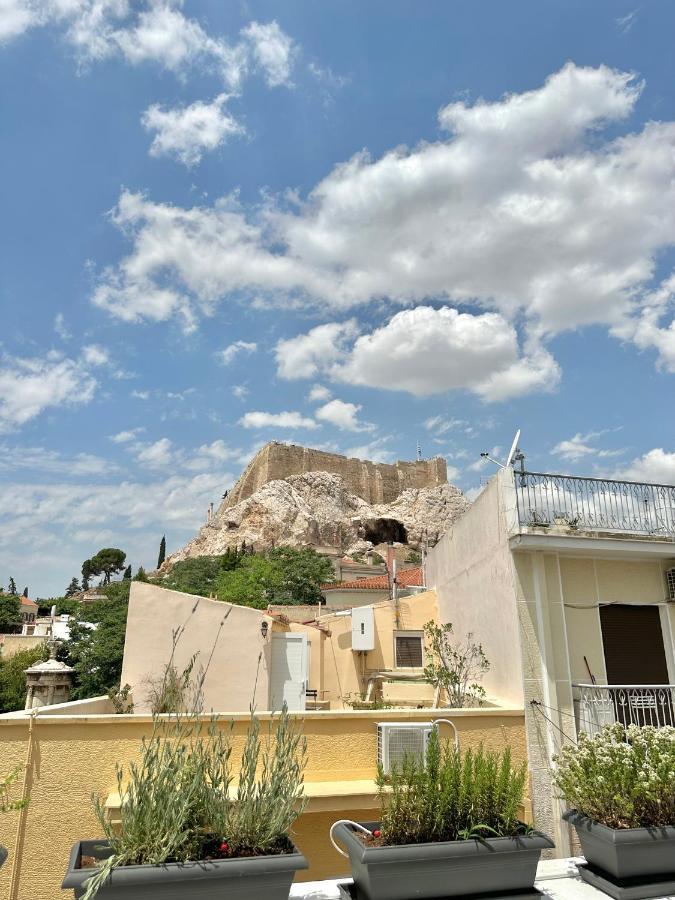 Step One | Luxury Suites Right In The Heart Of Acropolis Next To Metro Station Athen Eksteriør billede