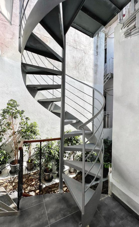 Step One | Luxury Suites Right In The Heart Of Acropolis Next To Metro Station Athen Eksteriør billede