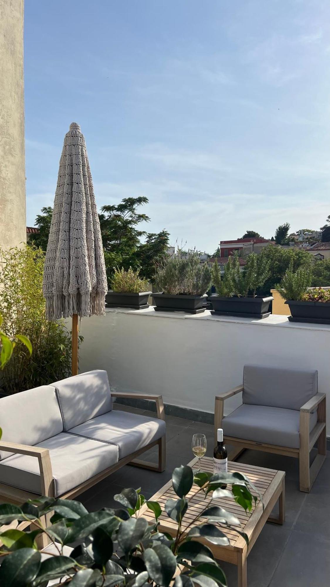 Step One | Luxury Suites Right In The Heart Of Acropolis Next To Metro Station Athen Eksteriør billede
