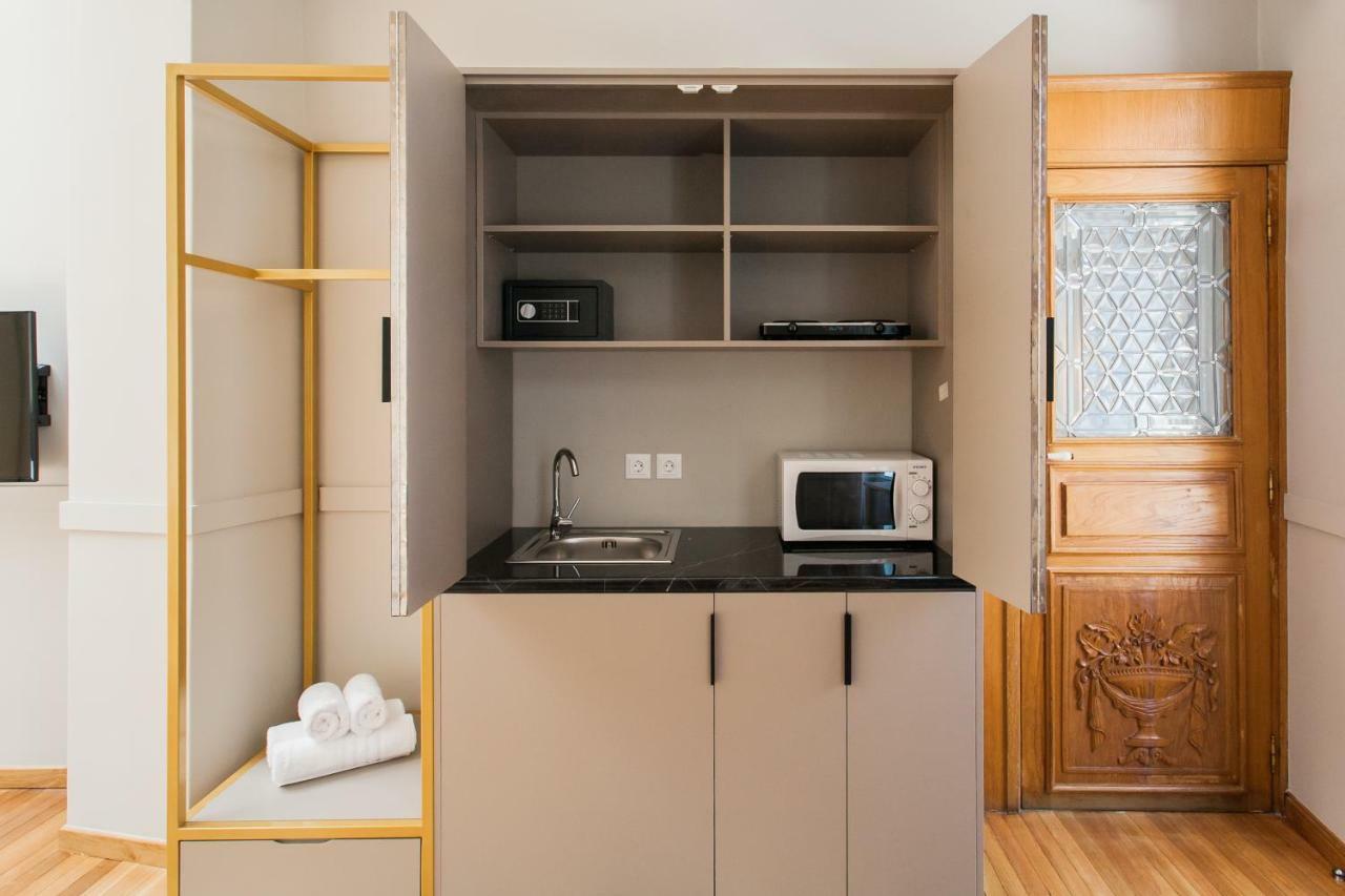Step One | Luxury Suites Right In The Heart Of Acropolis Next To Metro Station Athen Eksteriør billede