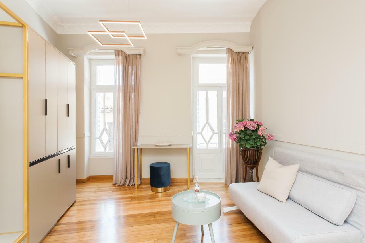Step One | Luxury Suites Right In The Heart Of Acropolis Next To Metro Station Athen Eksteriør billede