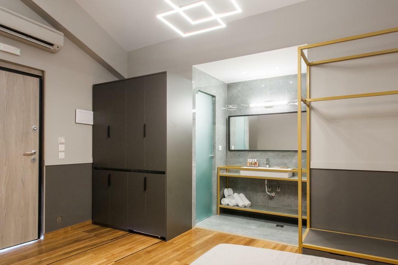 Step One | Luxury Suites Right In The Heart Of Acropolis Next To Metro Station Athen Eksteriør billede